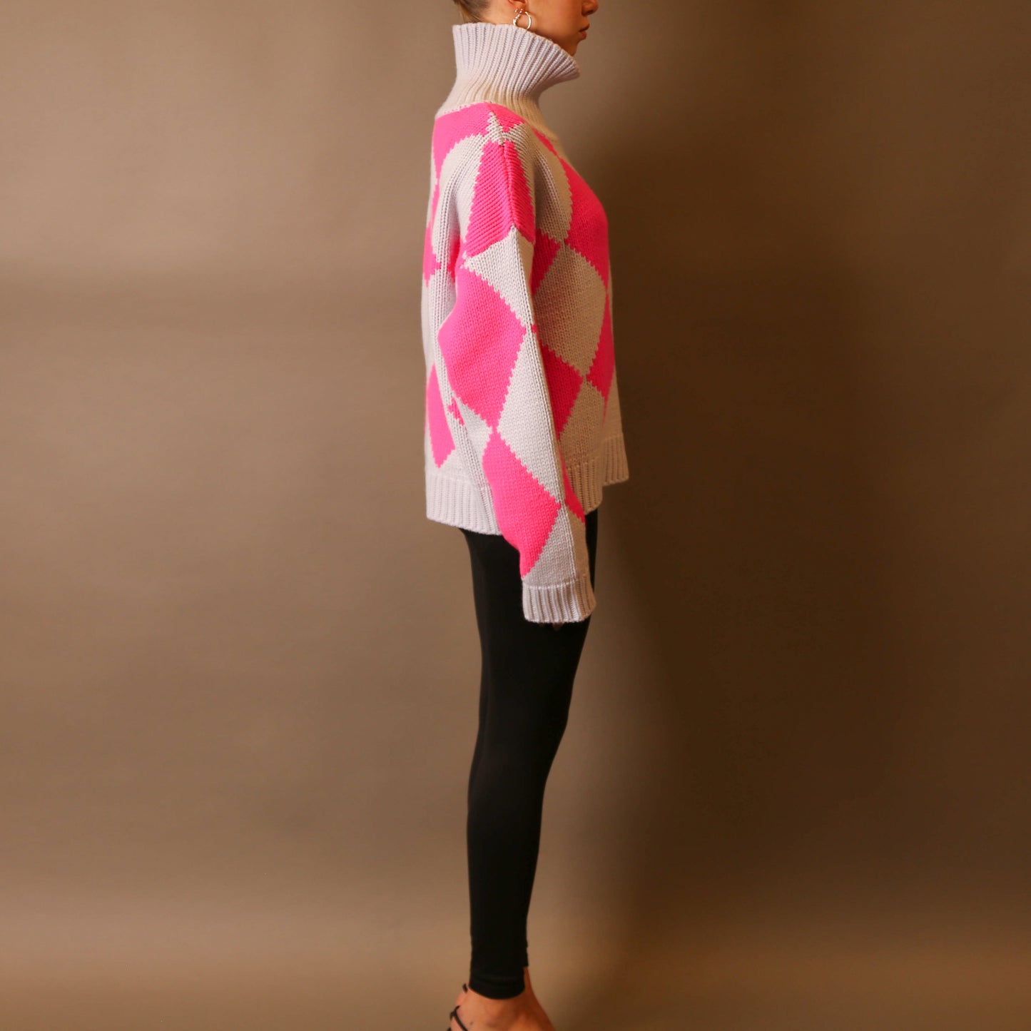 GABRIELLE DIAMOND SWEATER OS