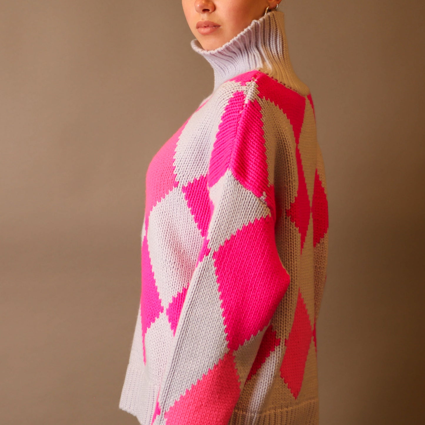 GABRIELLE DIAMOND SWEATER OS