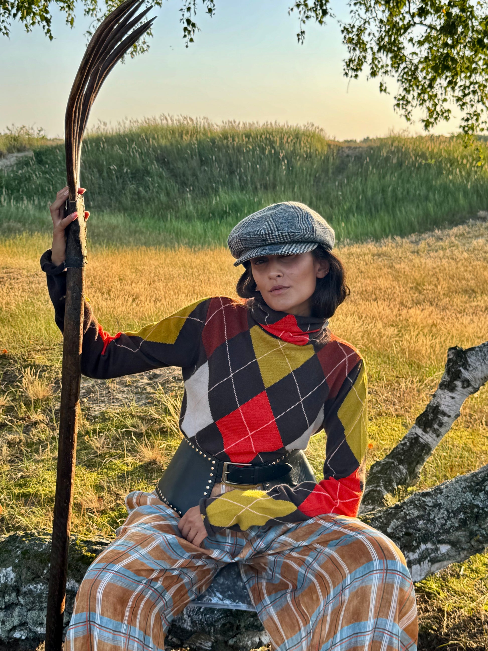 LUNA EXTRA DIAMOND SWEATER