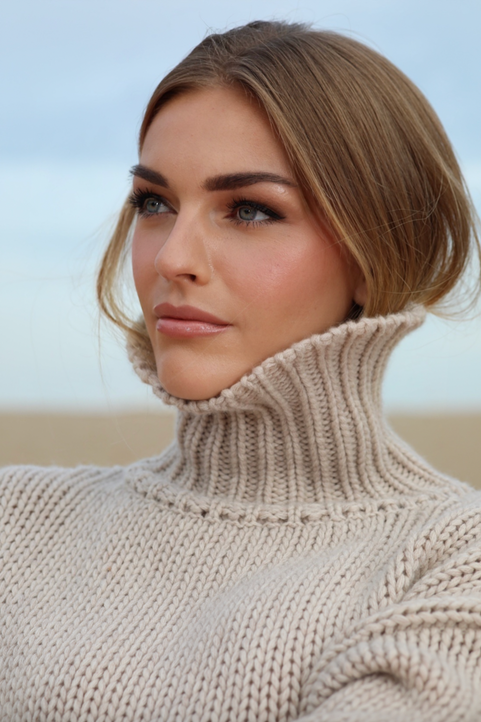 GABRIELLE SWEATER