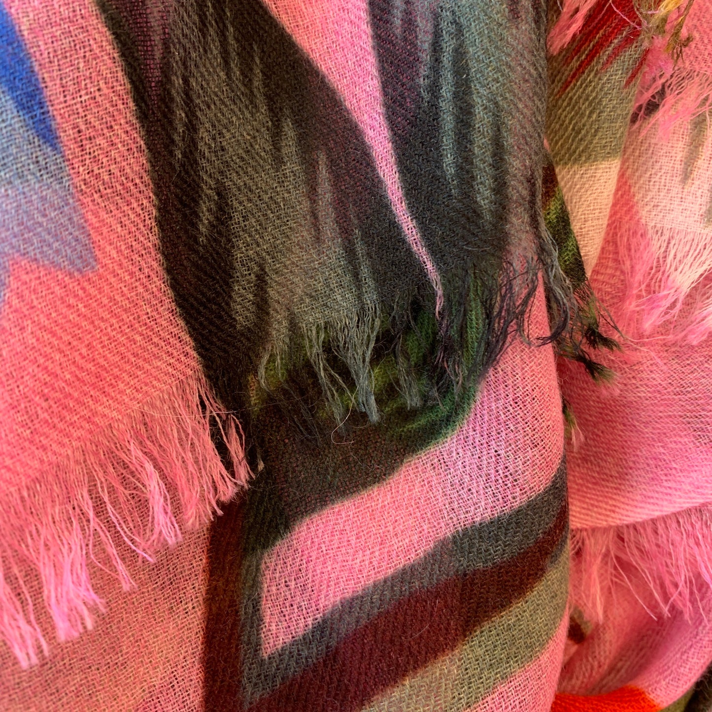PETUNIA CASHMERE SCARF