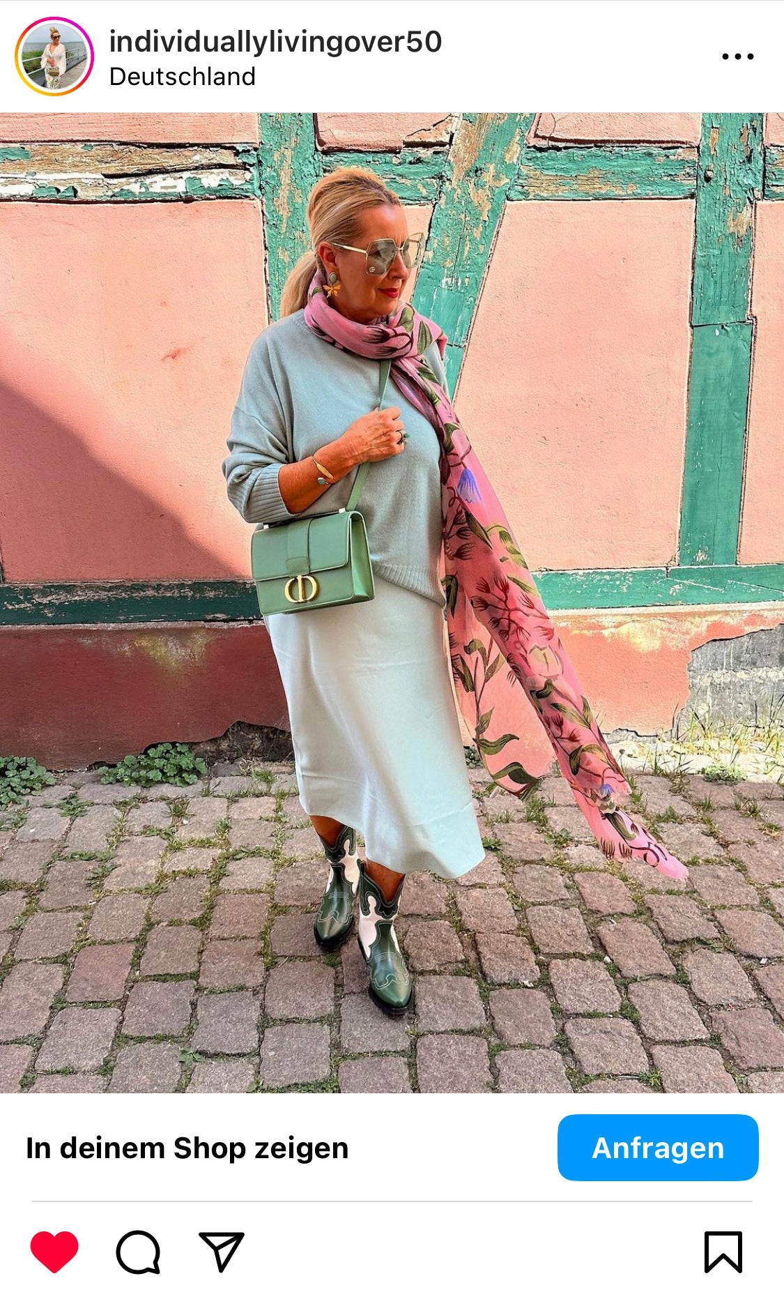 PETUNIA CASHMERE SCARF