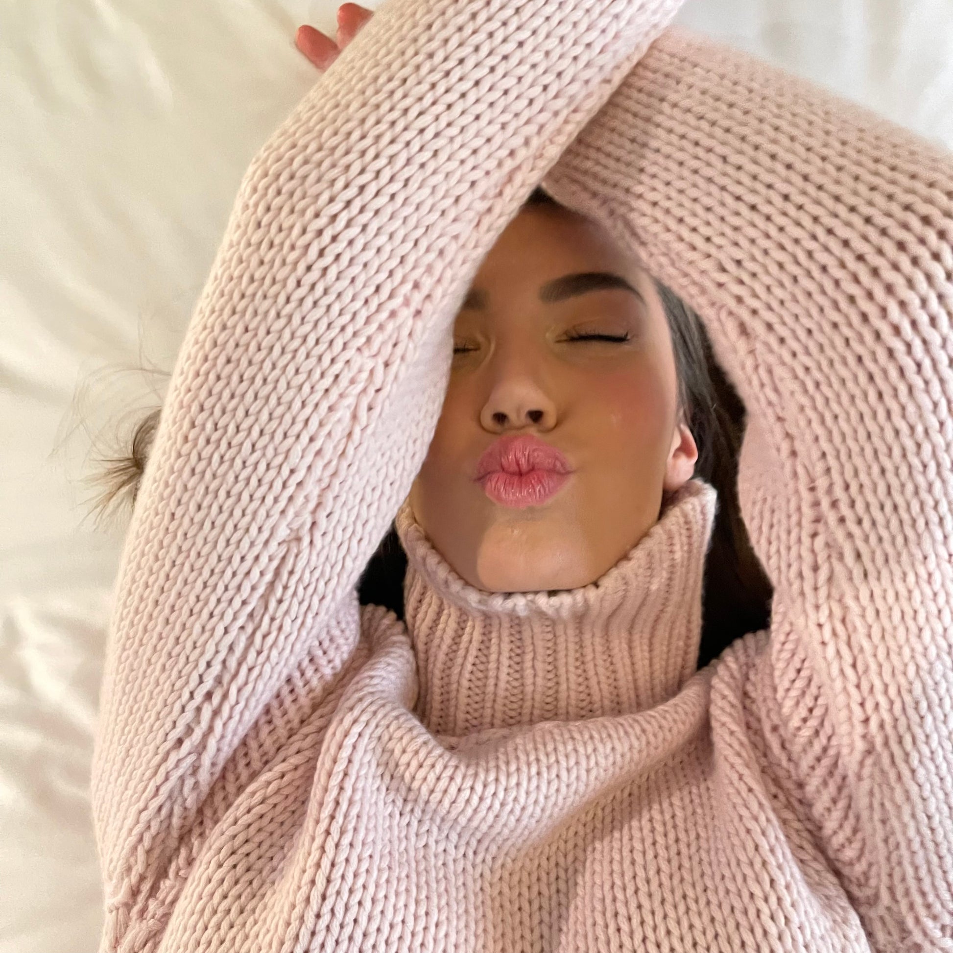 GABRIELLE SWEATER OS