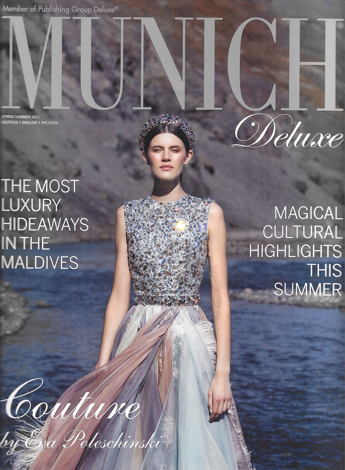 "Celin Cape" in der aktuellen Ausgabe des DELUXE MAGAZINE MUNICH