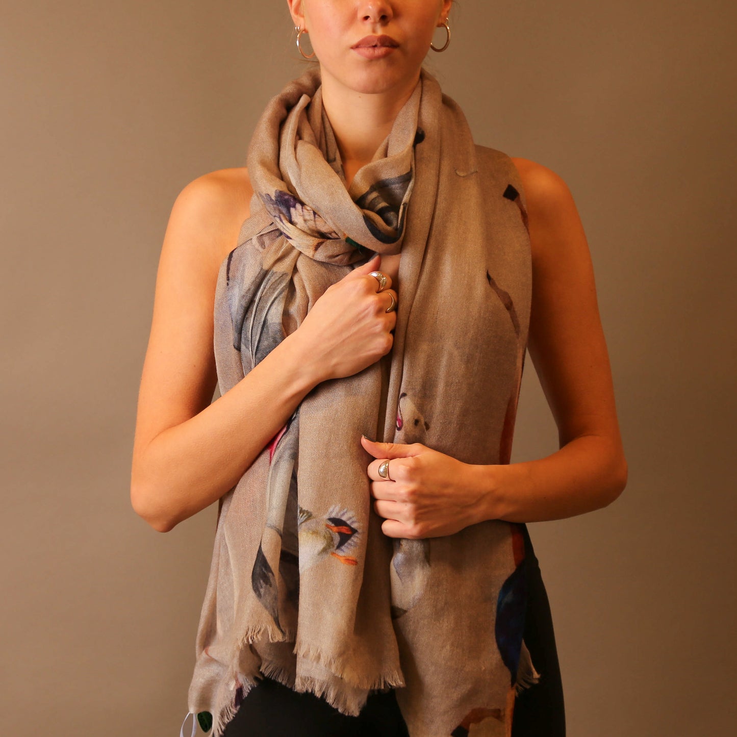 "HORSE RIDE" CASHMERE SCARF - TAUPE