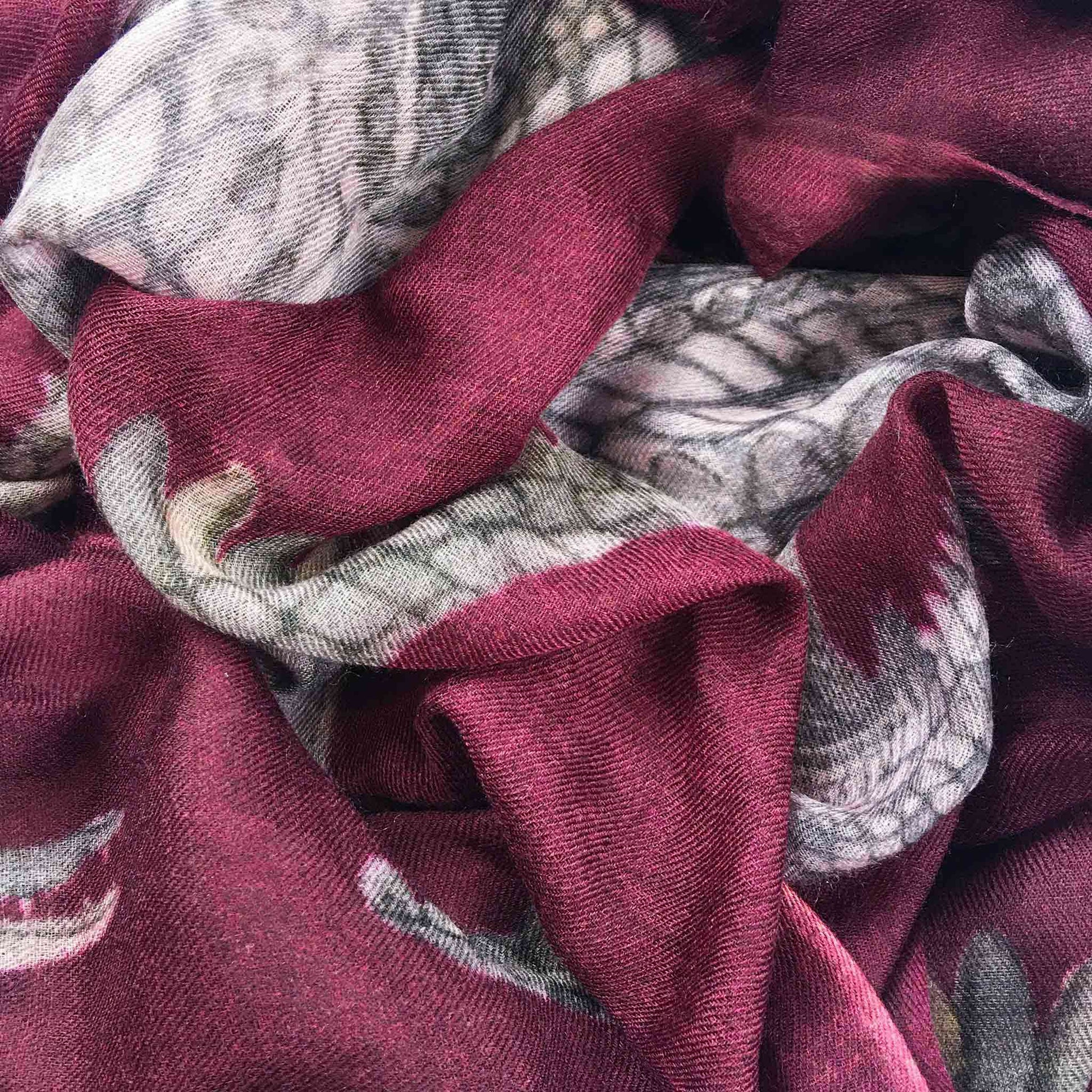 CROCODILE CASHMERE SCARF