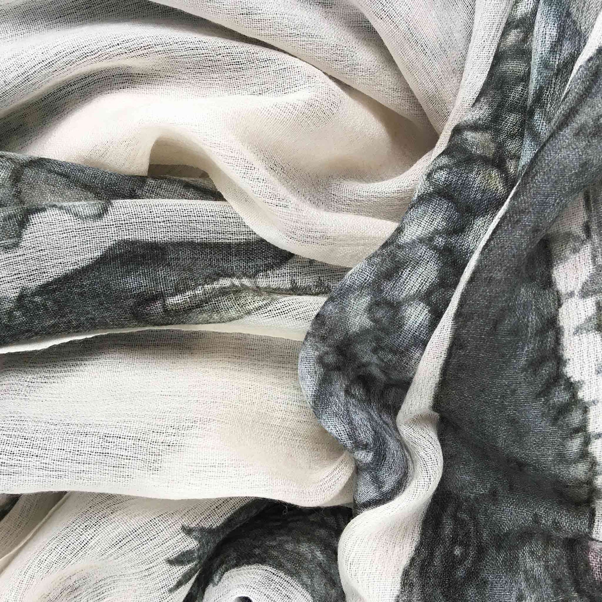CROCODILE CASHMERE SCARF