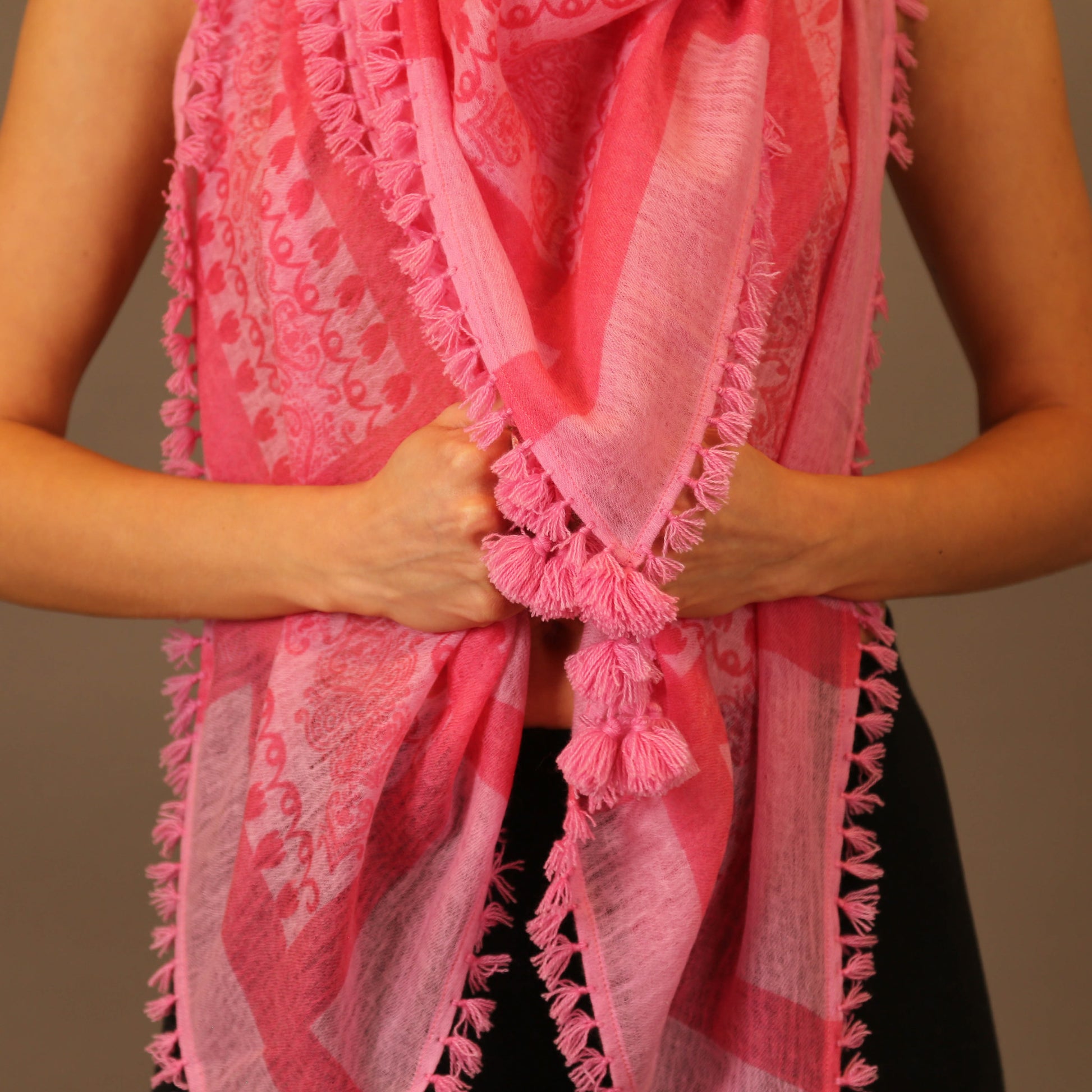 DESERT SCARF
