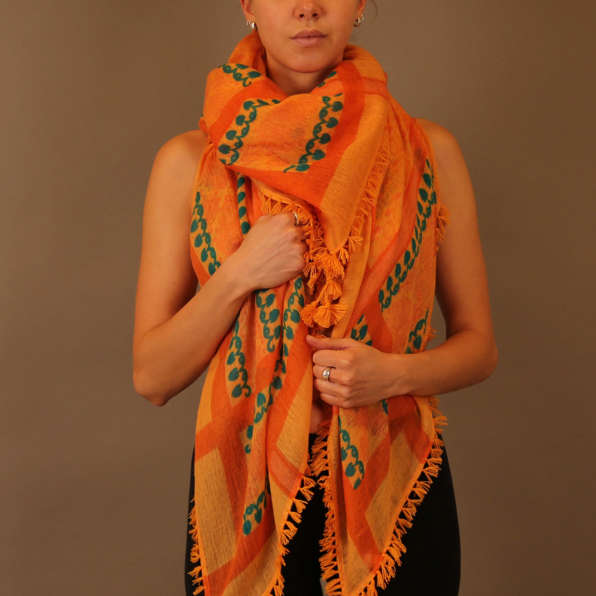 DESERT SCARF