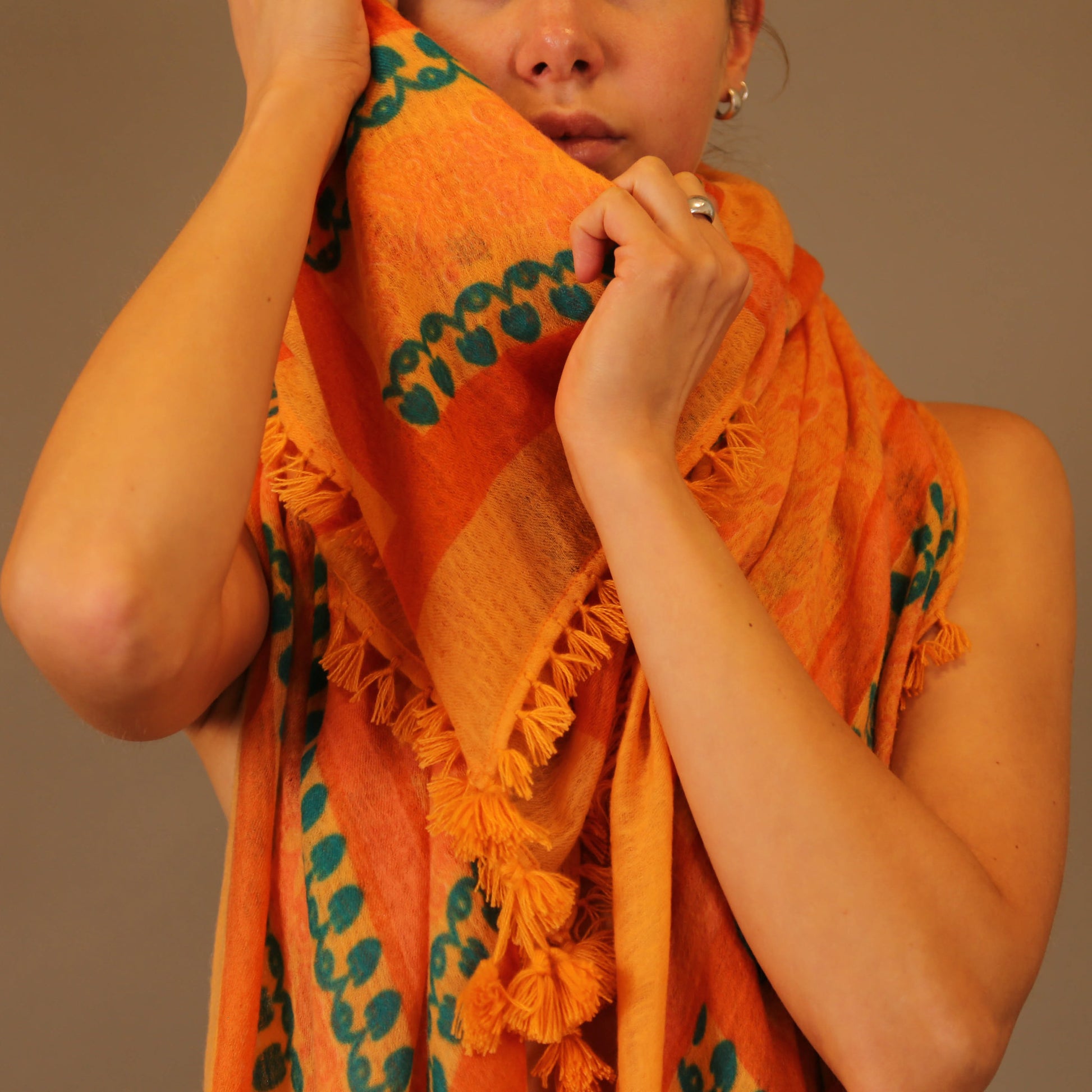 DESERT SCARF