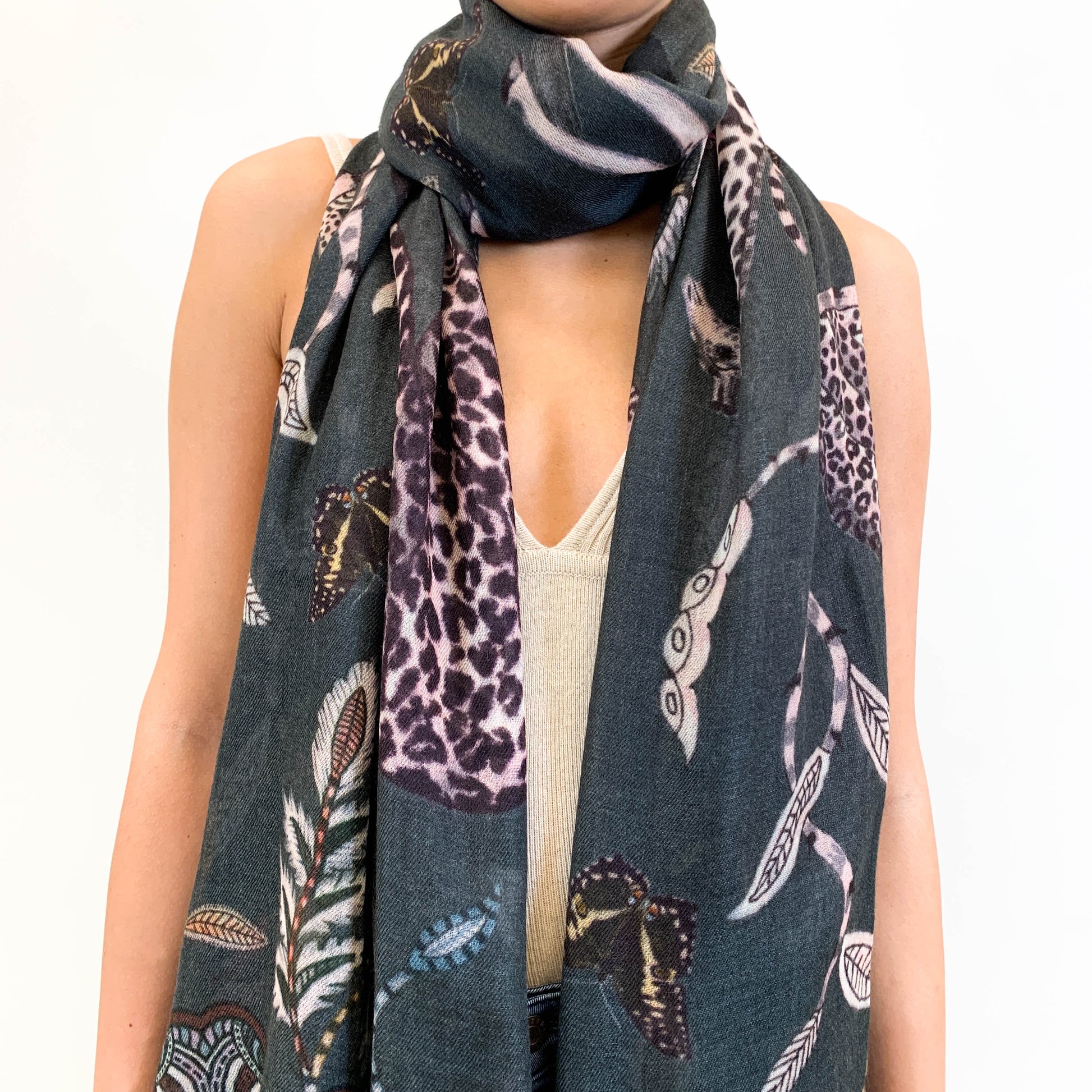 WILDLIFE CASHMERE SCARF