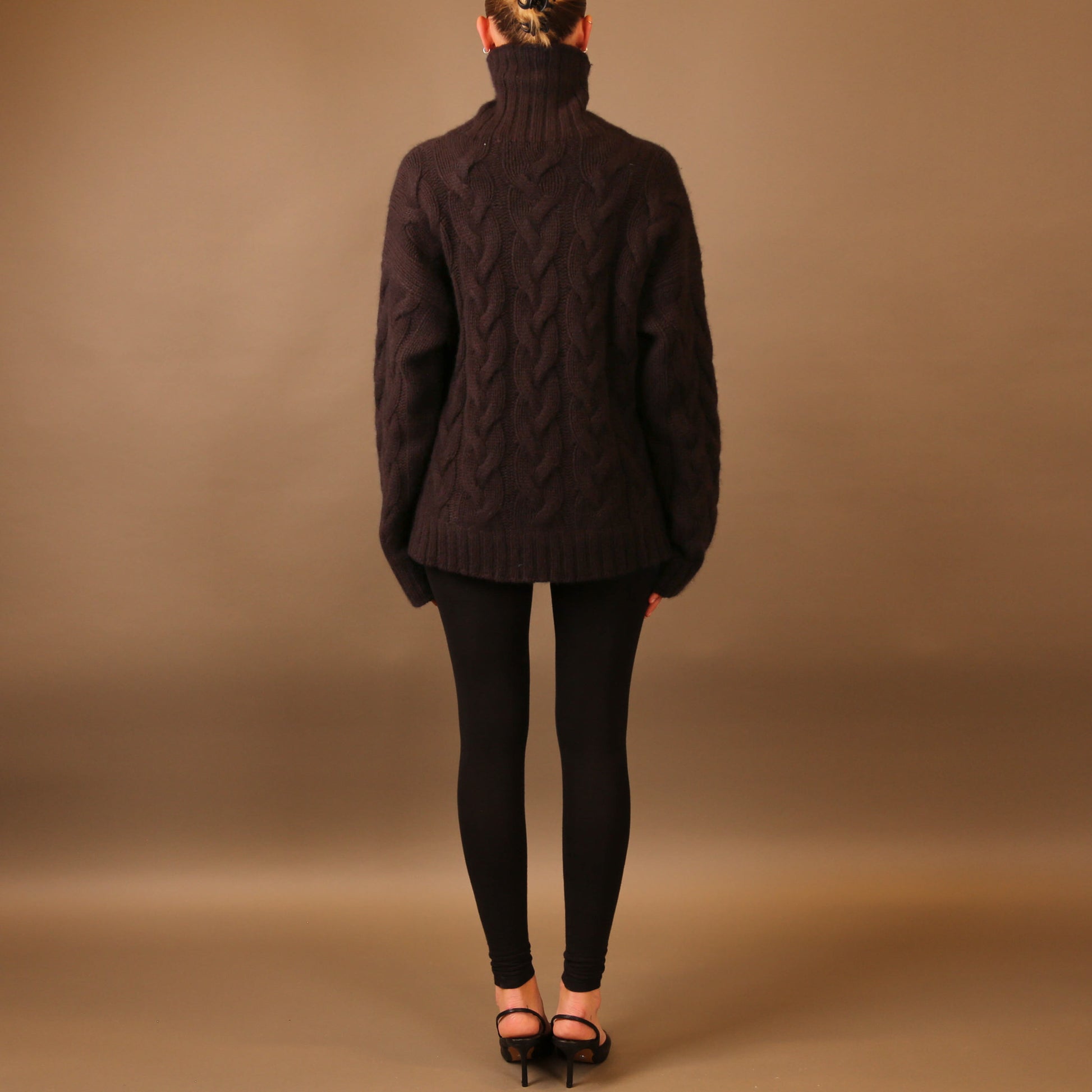 KABI SWEATER