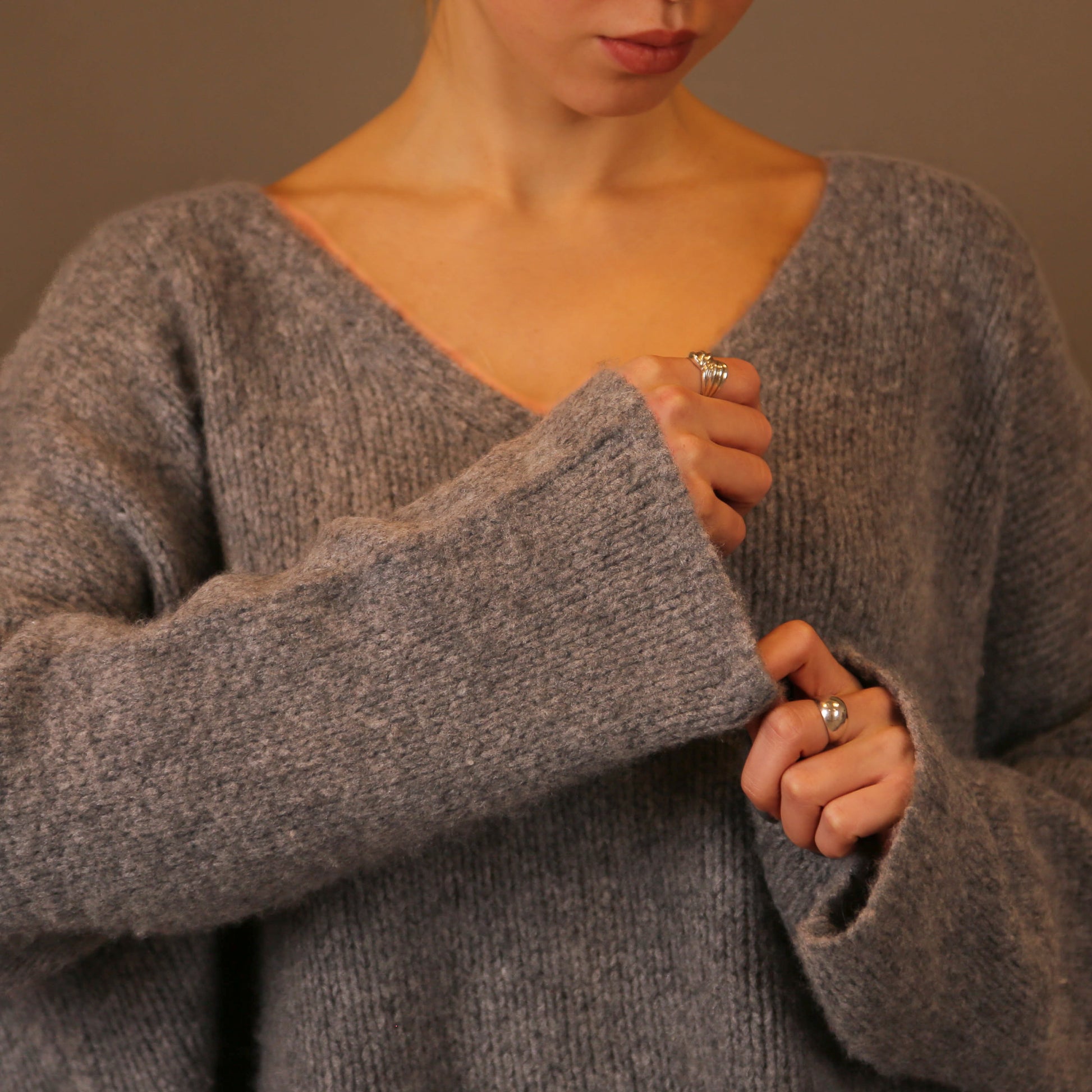 NELLI SWEATER