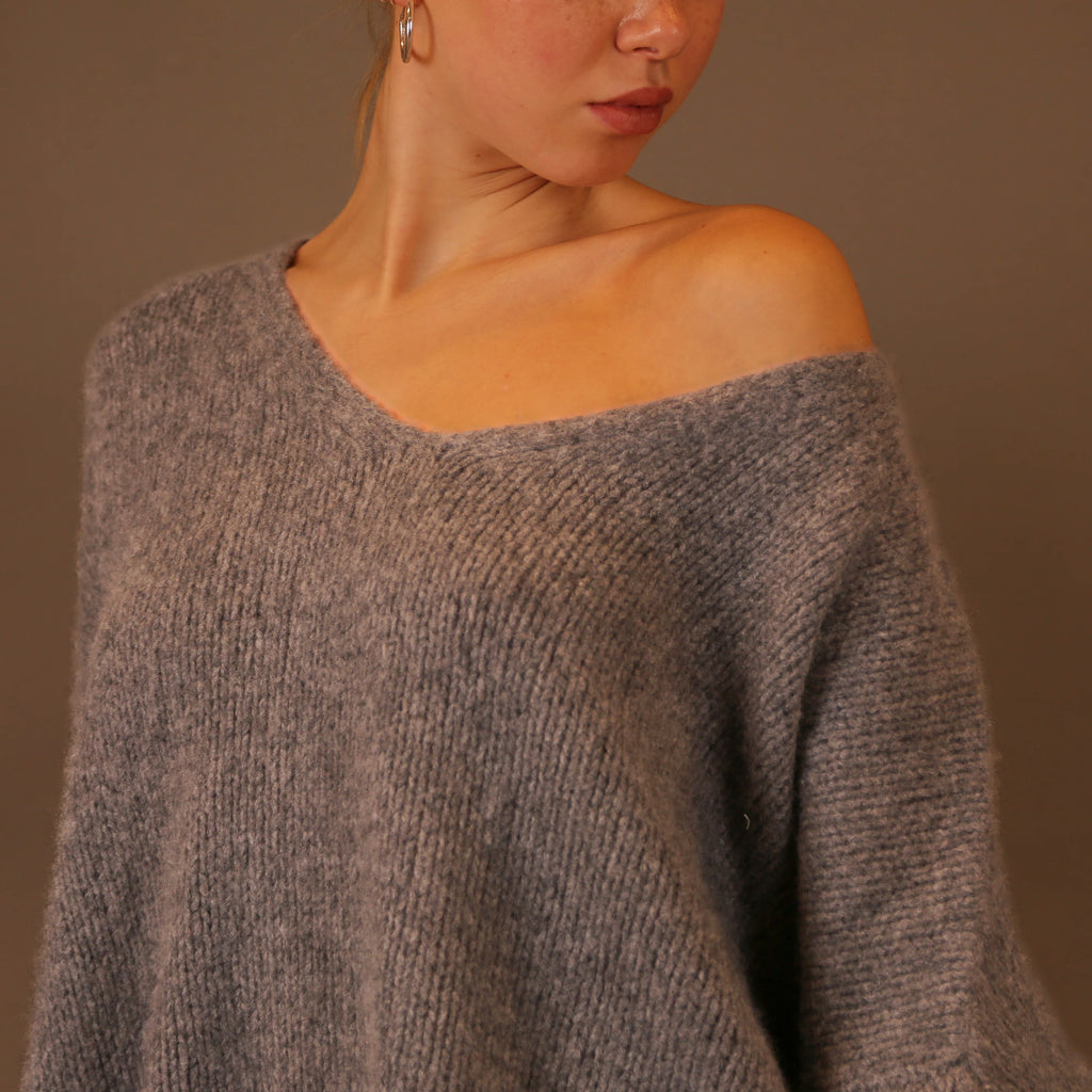 NELLI SWEATER