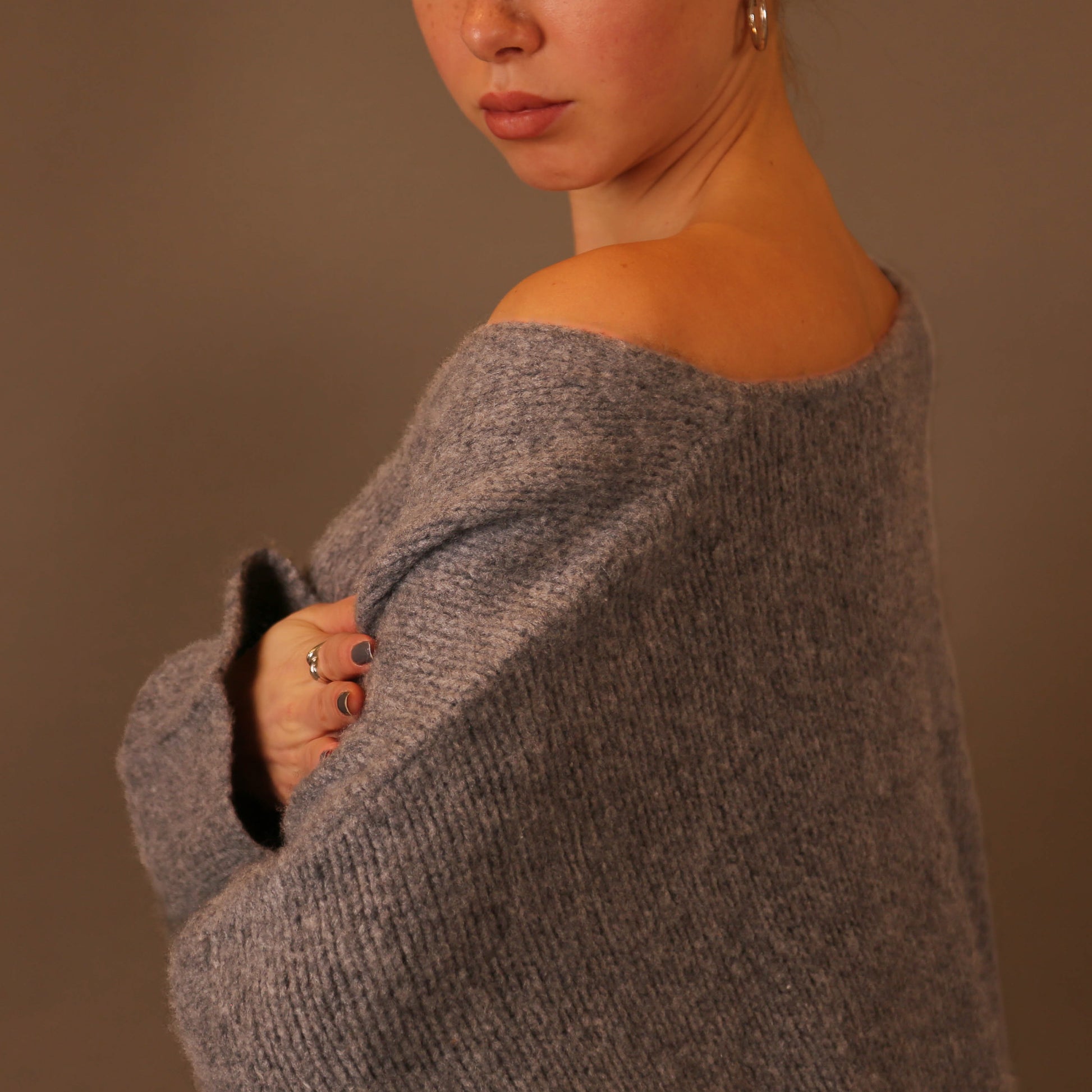 NELLI SWEATER