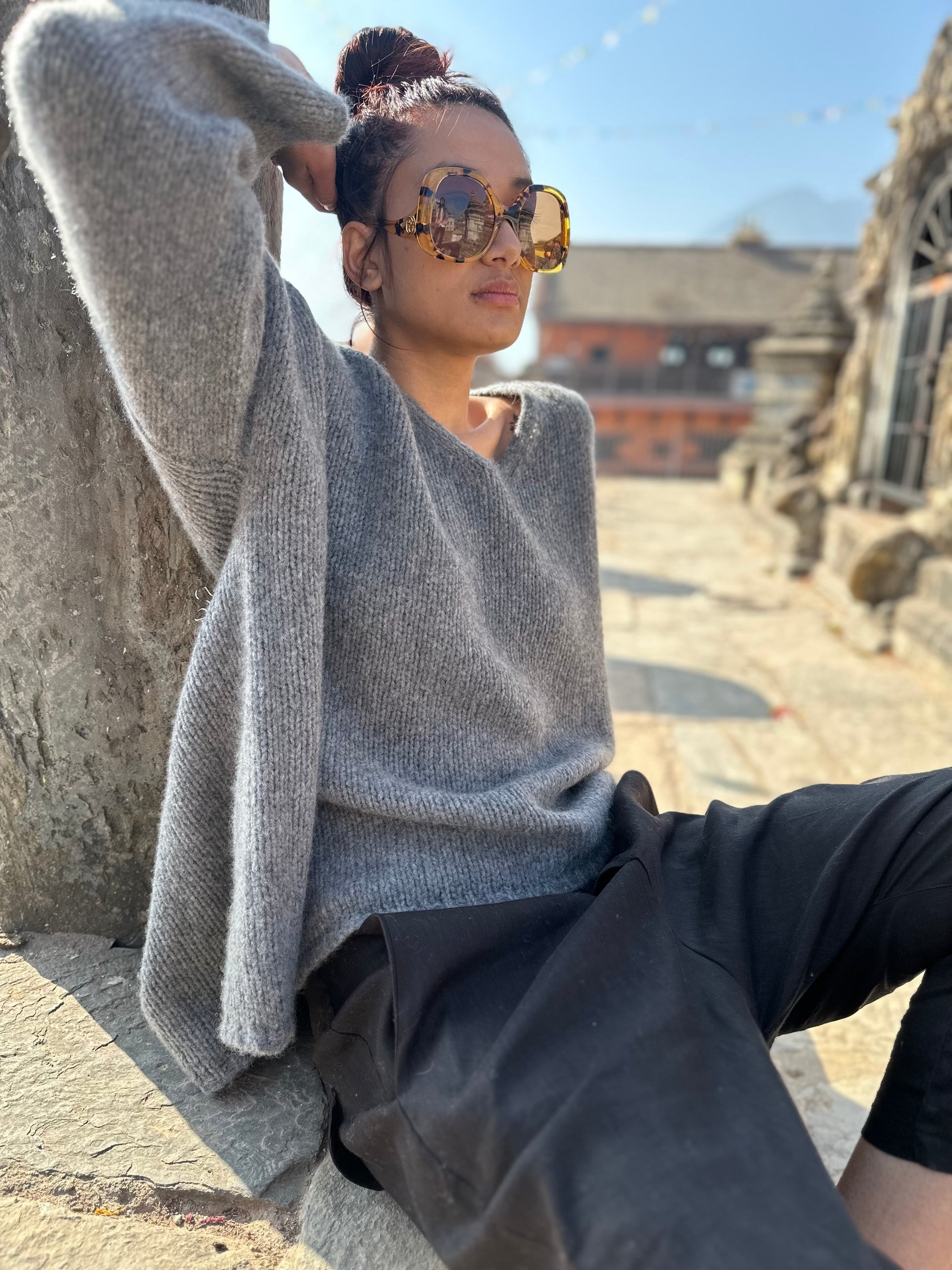 NELLI SWEATER