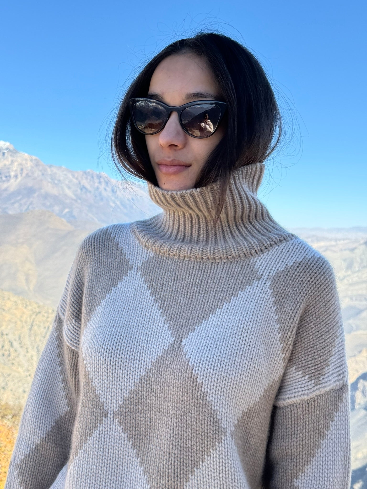 GABRIELLE DIAMOND SWEATER OS