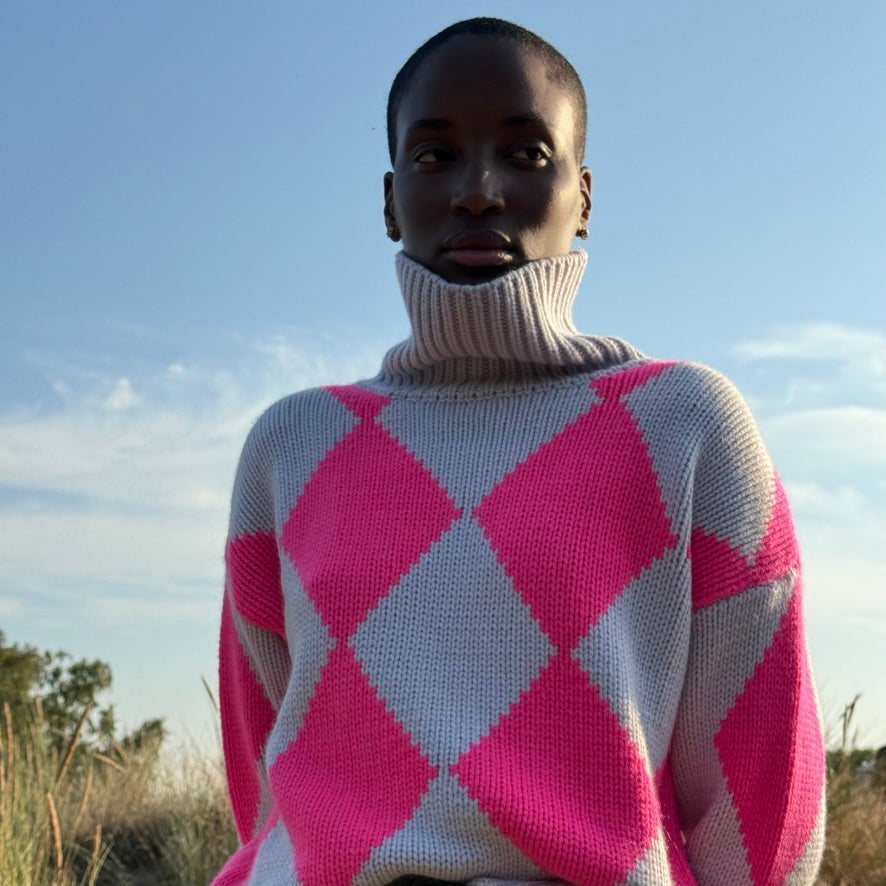 GABRIELLE DIAMOND SWEATER OS