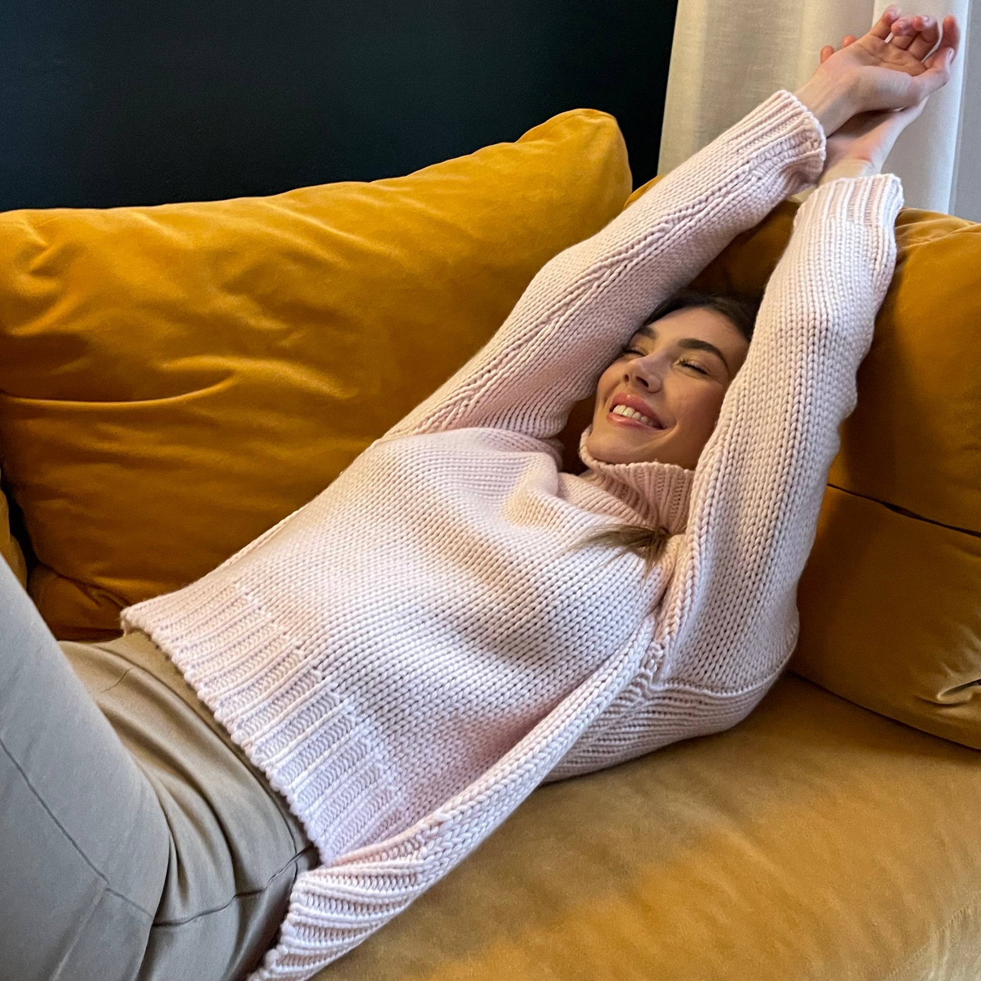 GABRIELLE SWEATER - POWDER