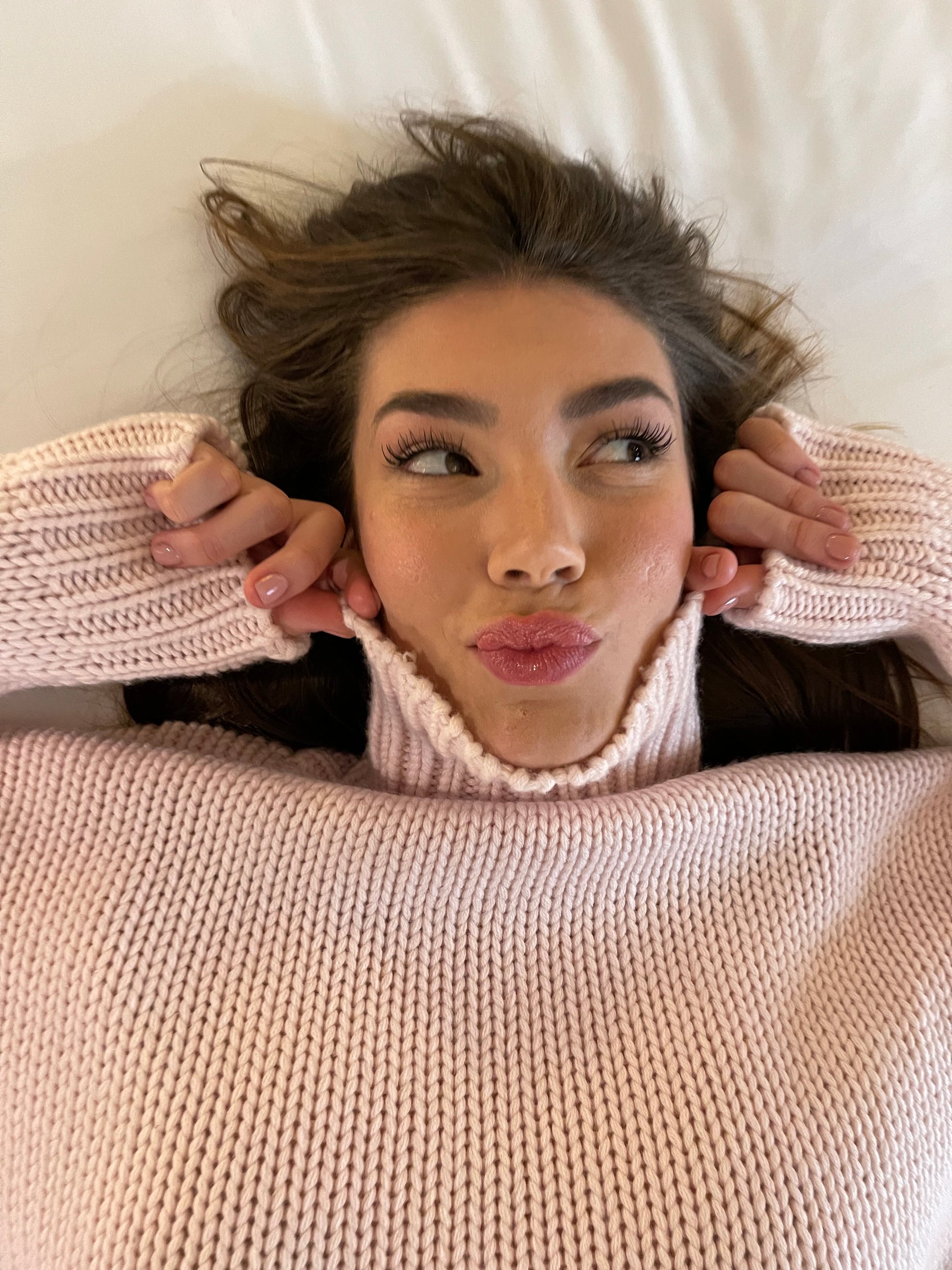 GABRIELLE SWEATER - POWDER