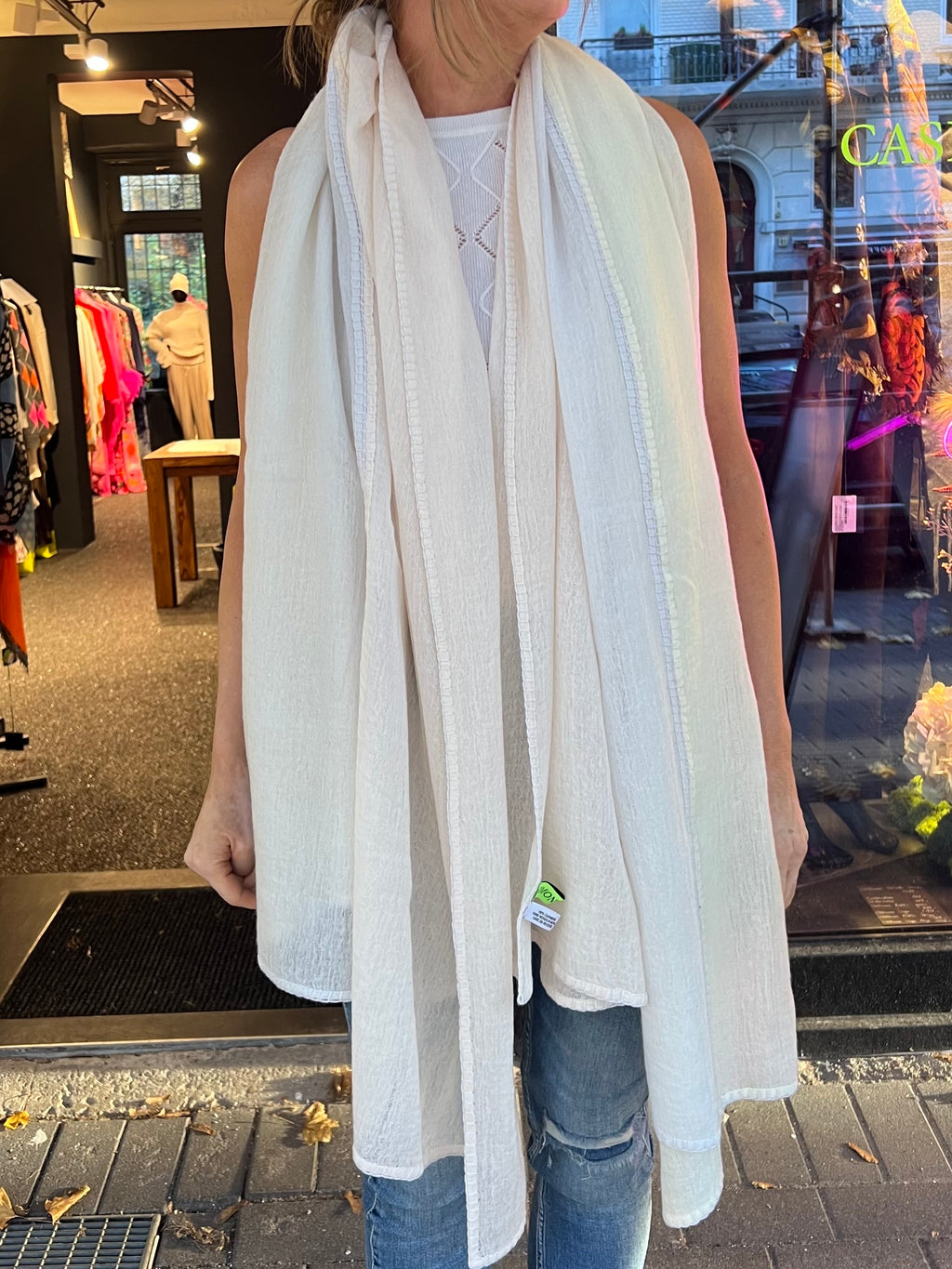 3 COLOR FELTED SCARF - feather/ghost/lunar