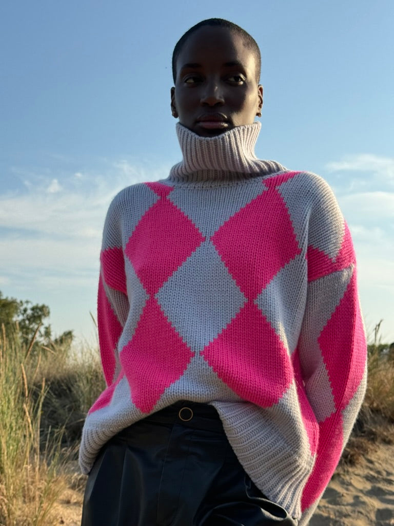 GABRIELLE DIAMOND SWEATER OS