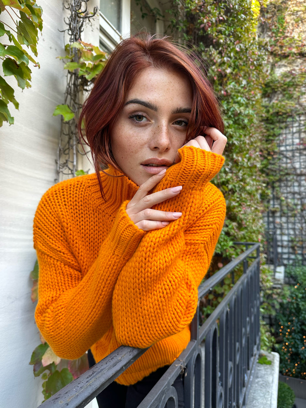 GABRIELLE SWEATER OS