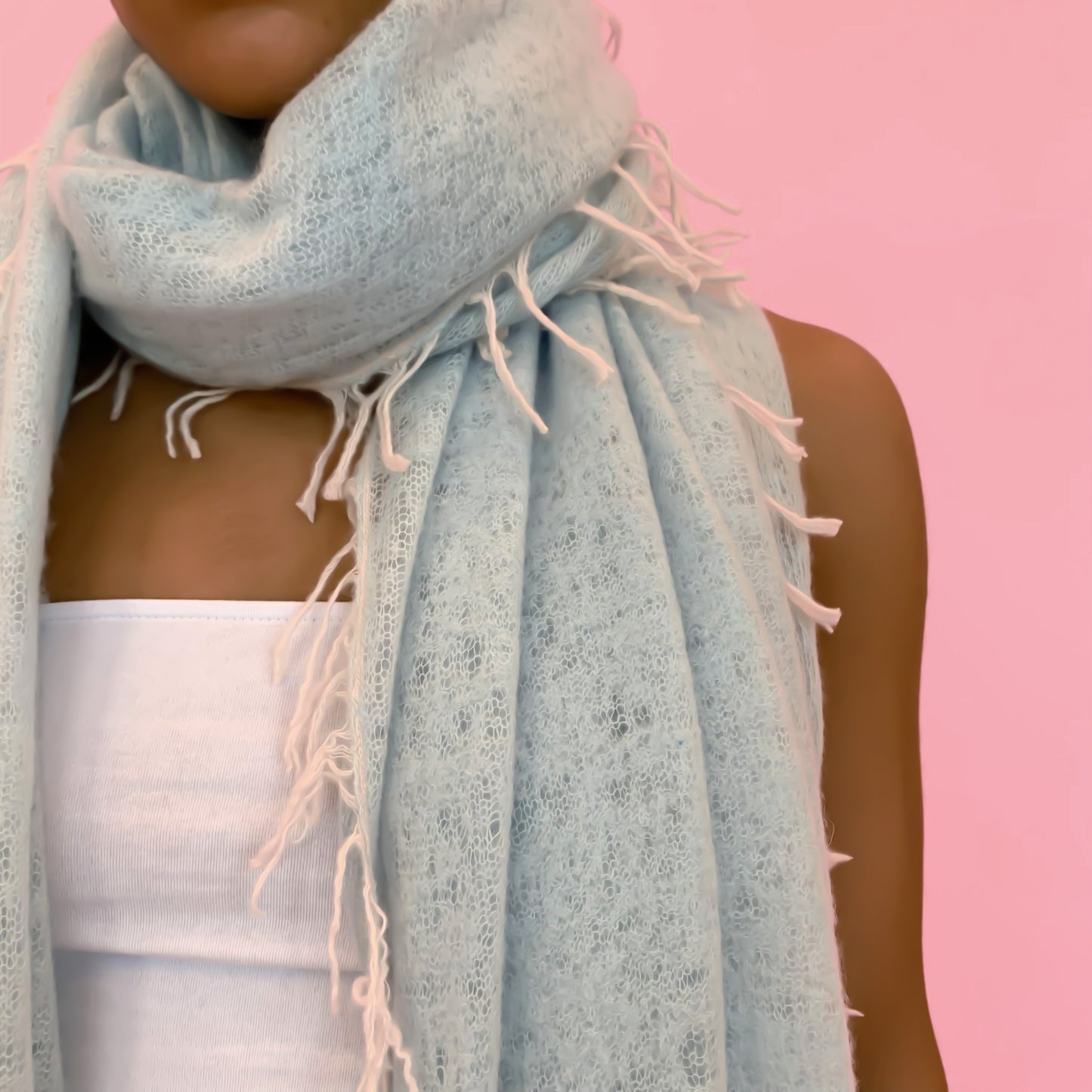 FELTED SCARF WITH FRINGES - LIGHT BLUE